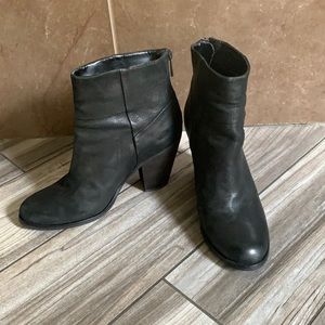 Arturo Chang black leather booties